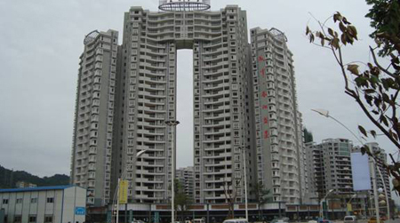 成中公司“春江盛景”住宅小區(qū)