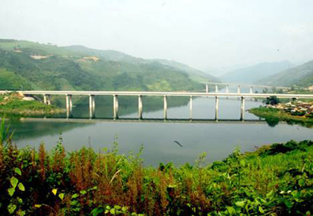 羅富高速公路.jpg